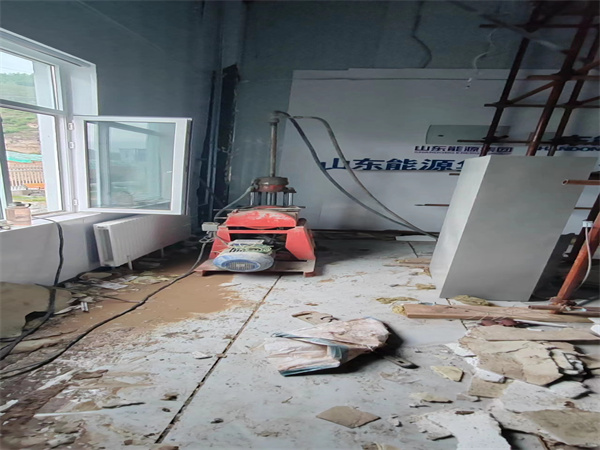 北戴河地基基础下沉墙体裂缝加固注浆顶升施工